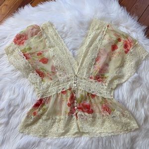 Cream lace sheer floral top size small medium